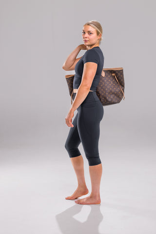 Stride Capri Tight w pockets - Black